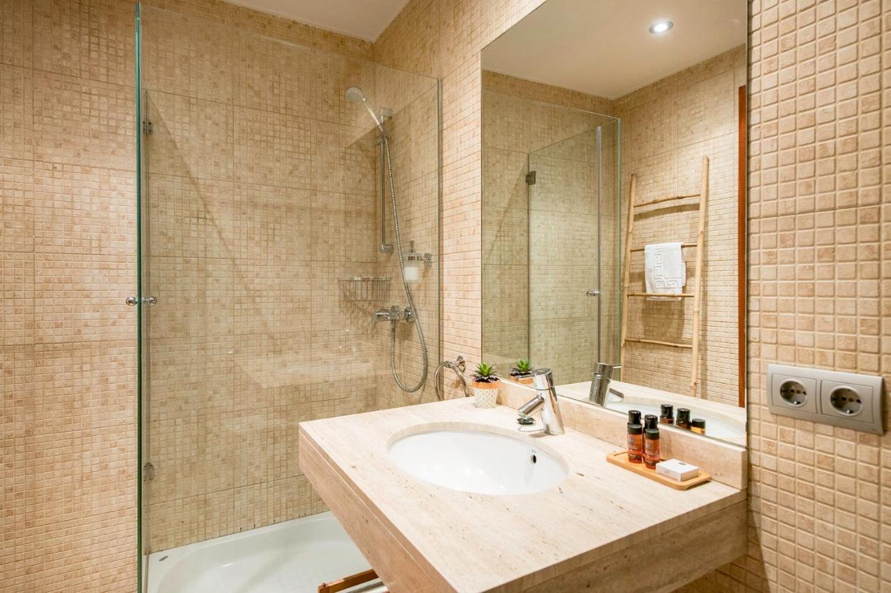 Up Rooms Banyoles Luaran gambar